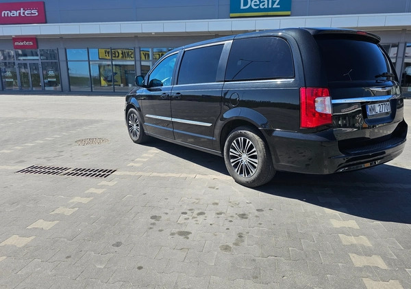 Chrysler Town &amp; Country cena 57500 przebieg: 183000, rok produkcji 2014 z Mława małe 191